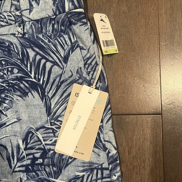 Tommy Bahama Stretch Shorts - Picture 3 of 4
